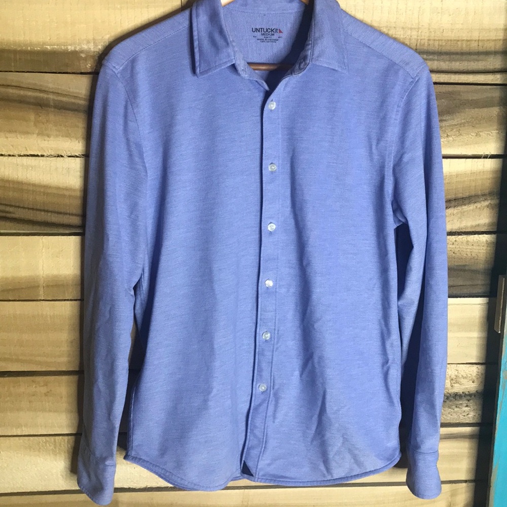 UNTUCKit solid blue cotton button down shirt M